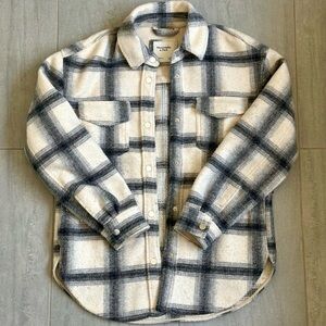 Abercrombie & Fitch Gray and White Label